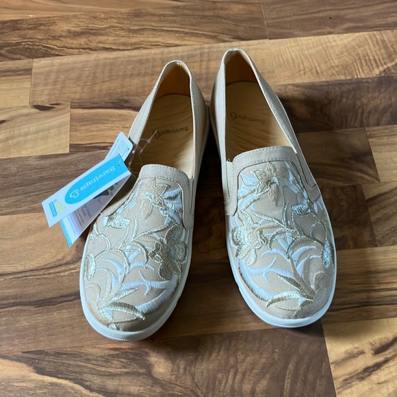 BareTraps Shoes - Womens NWT BareTraps Shoes, Size 8.5